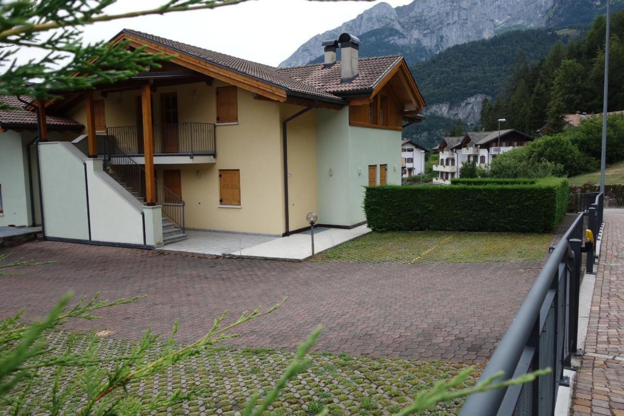 Chalet Arianna Apartment Molveno Ngoại thất bức ảnh